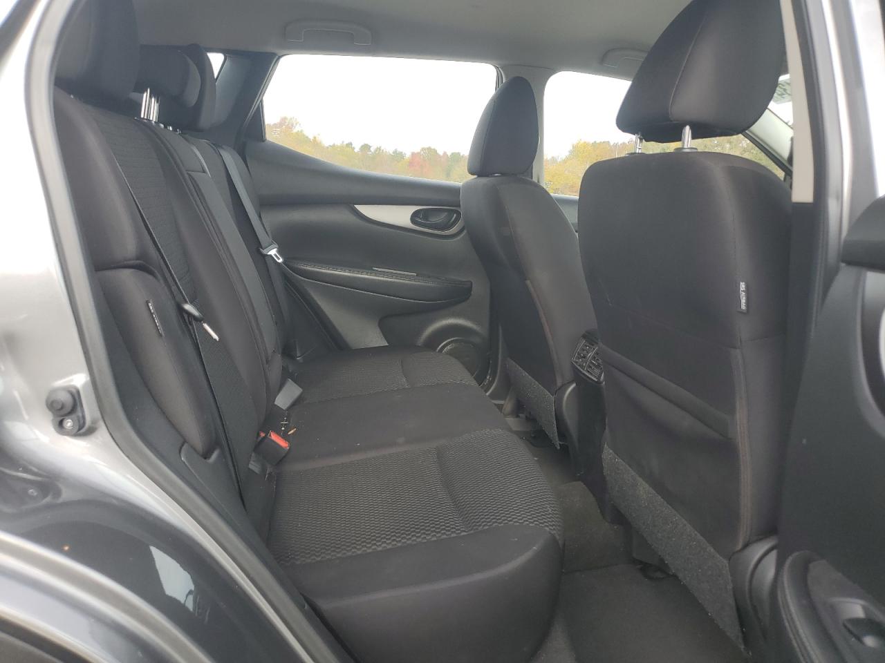 2021 Nissan Rogue - Image 11