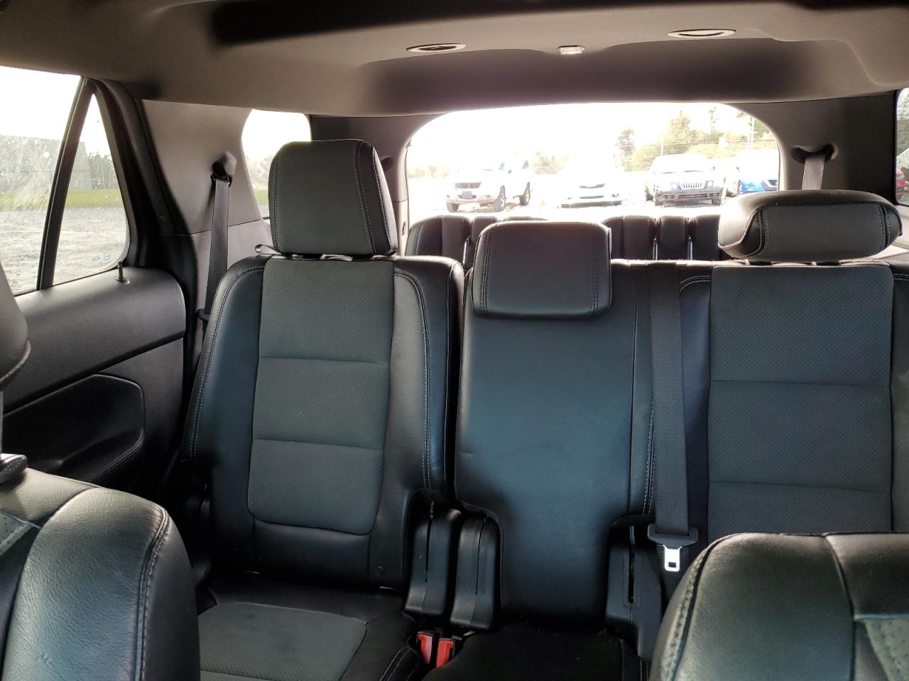 2015 Ford Explorer - Image 10