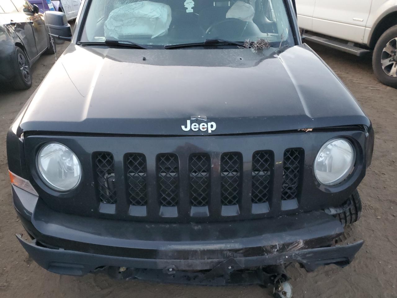 2014 Jeep Liberty (Patriot) - Image 13
