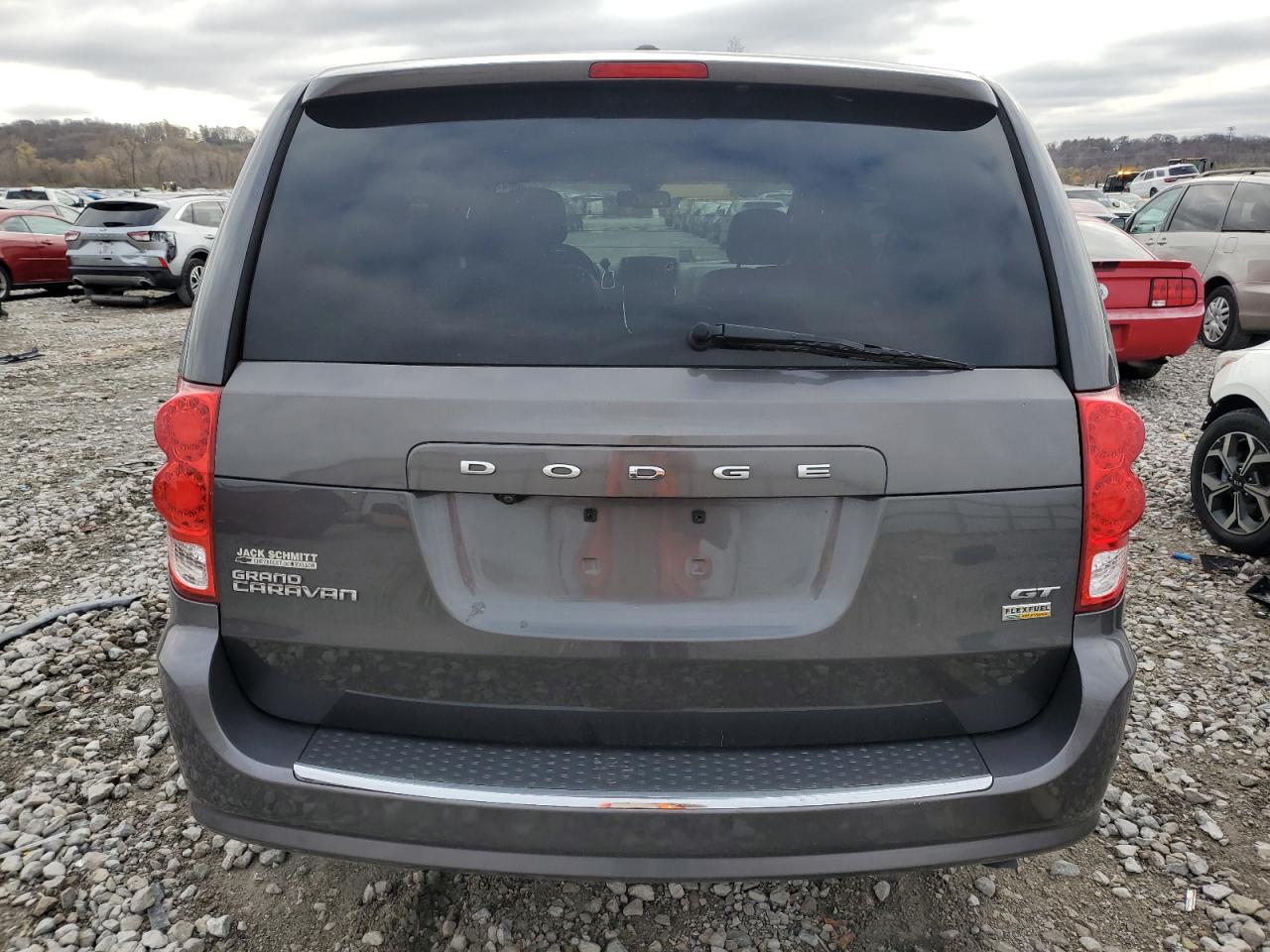 2019 Dodge Caravan - Image 6