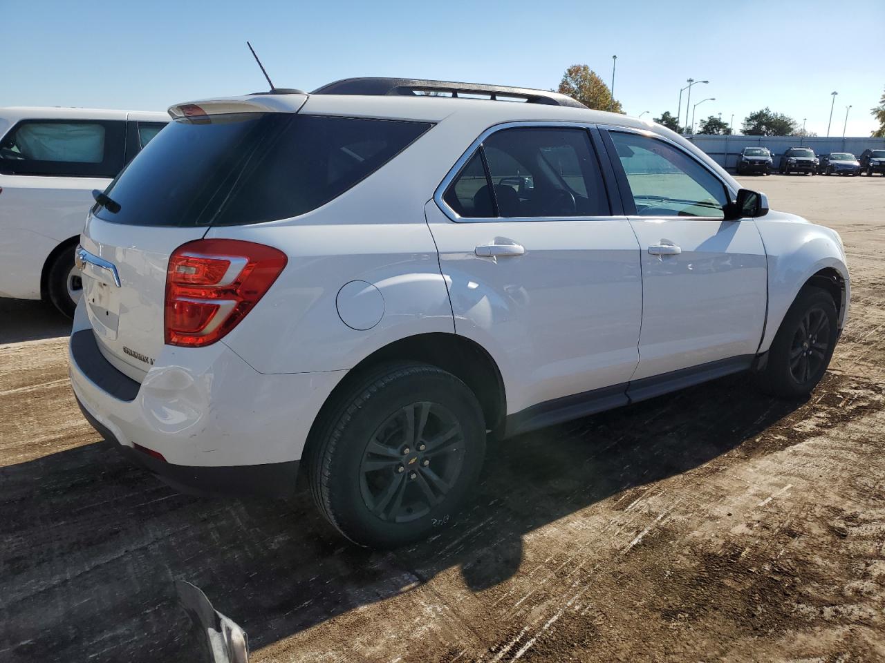 2016 Chevrolet Equinox - Image 3