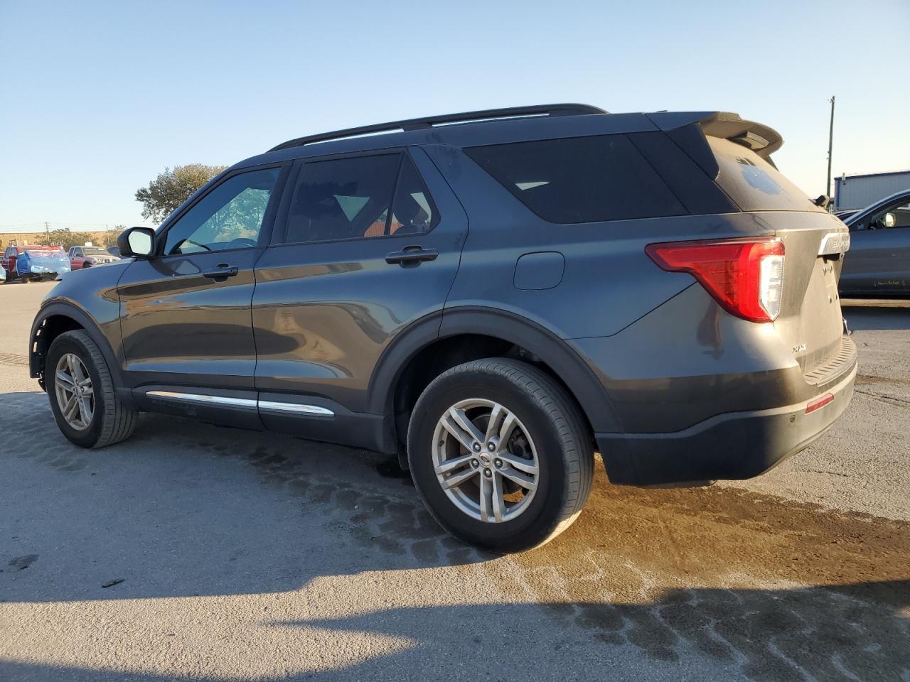 2020 Ford Explorer - Image 2