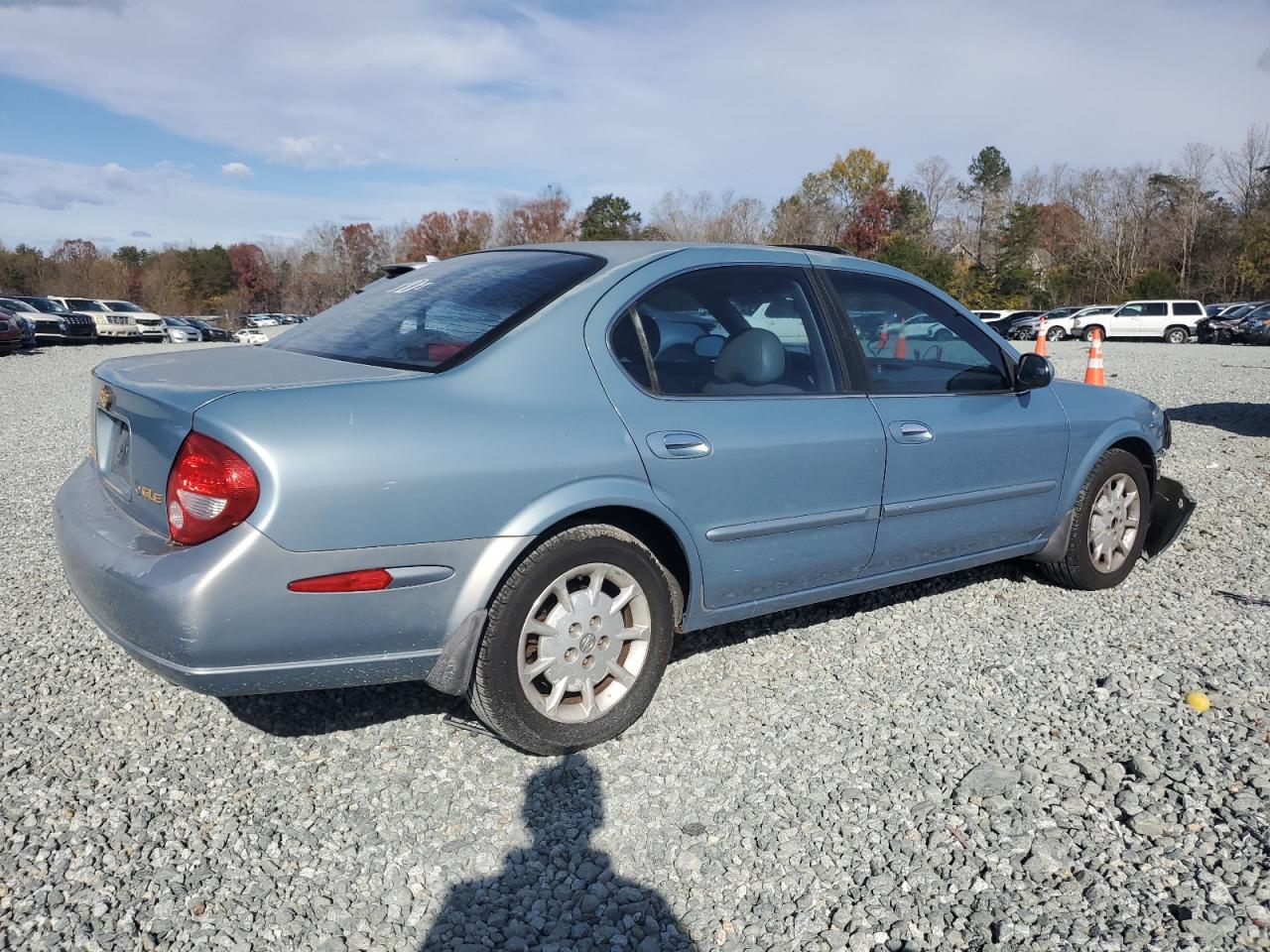 2000 Nissan Maxima - Image 3
