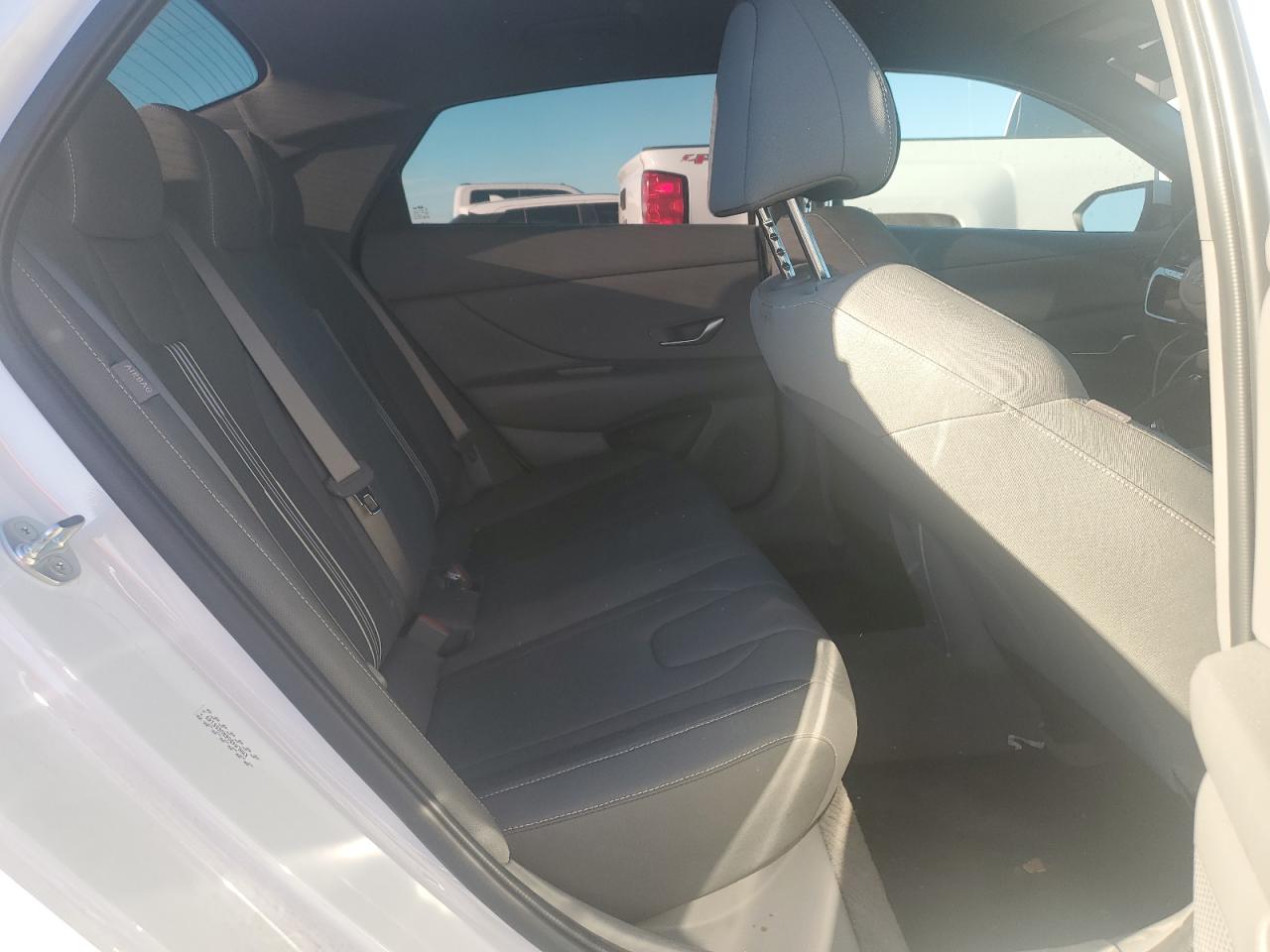 2024 Hyundai Elantra - Image 10