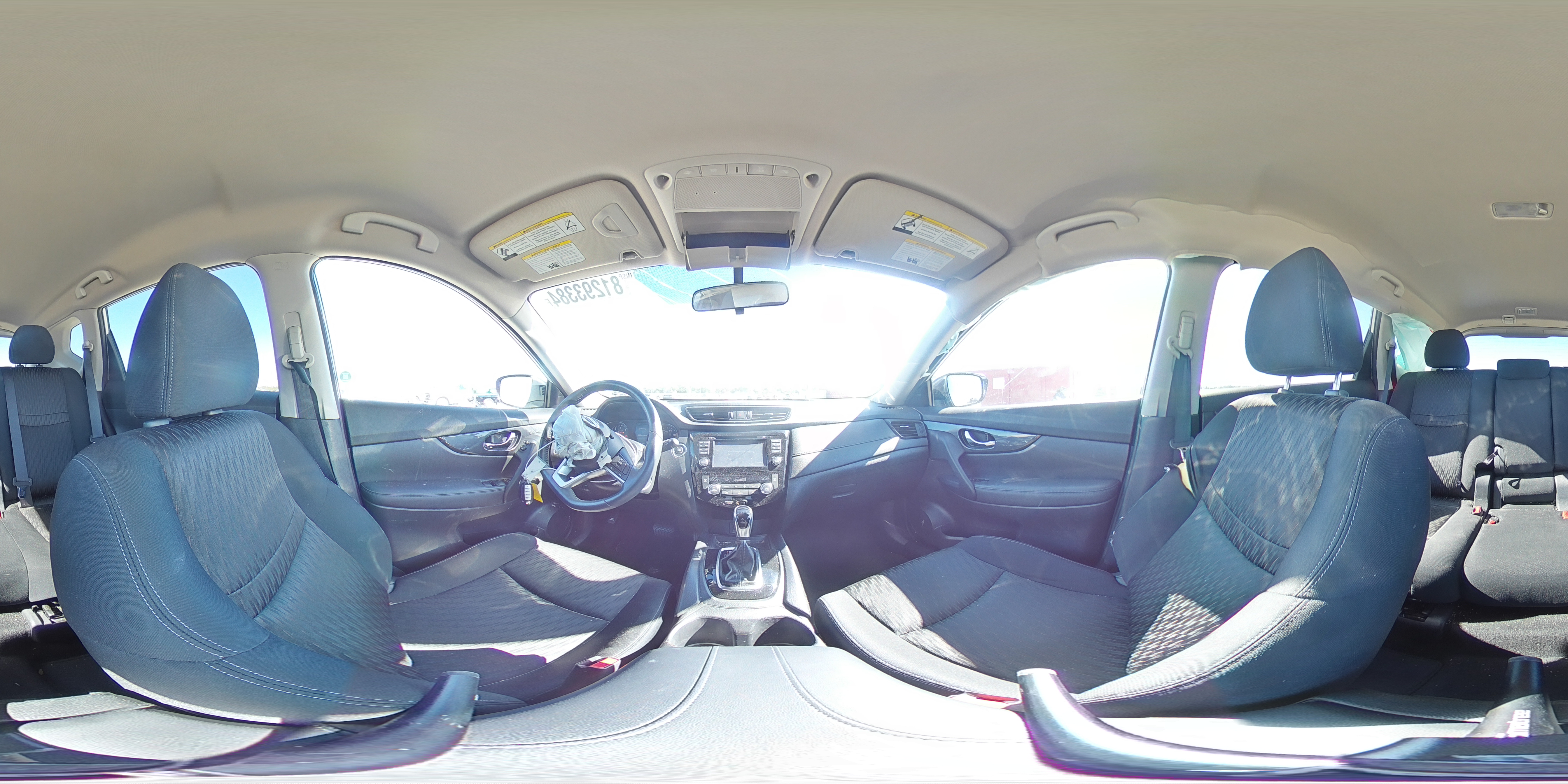2017 Nissan Rogue - Image 14