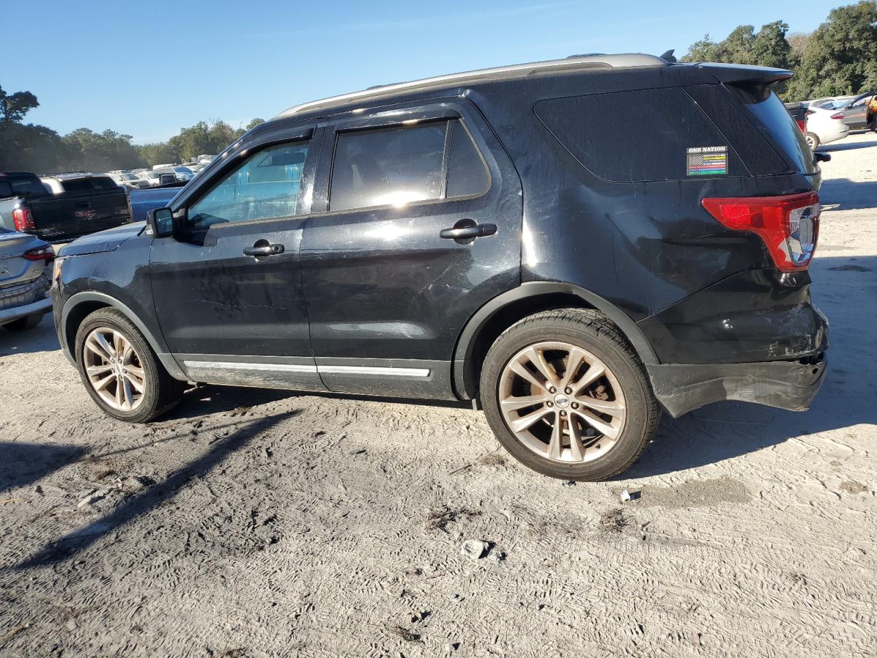 2018 Ford Explorer - Image 2