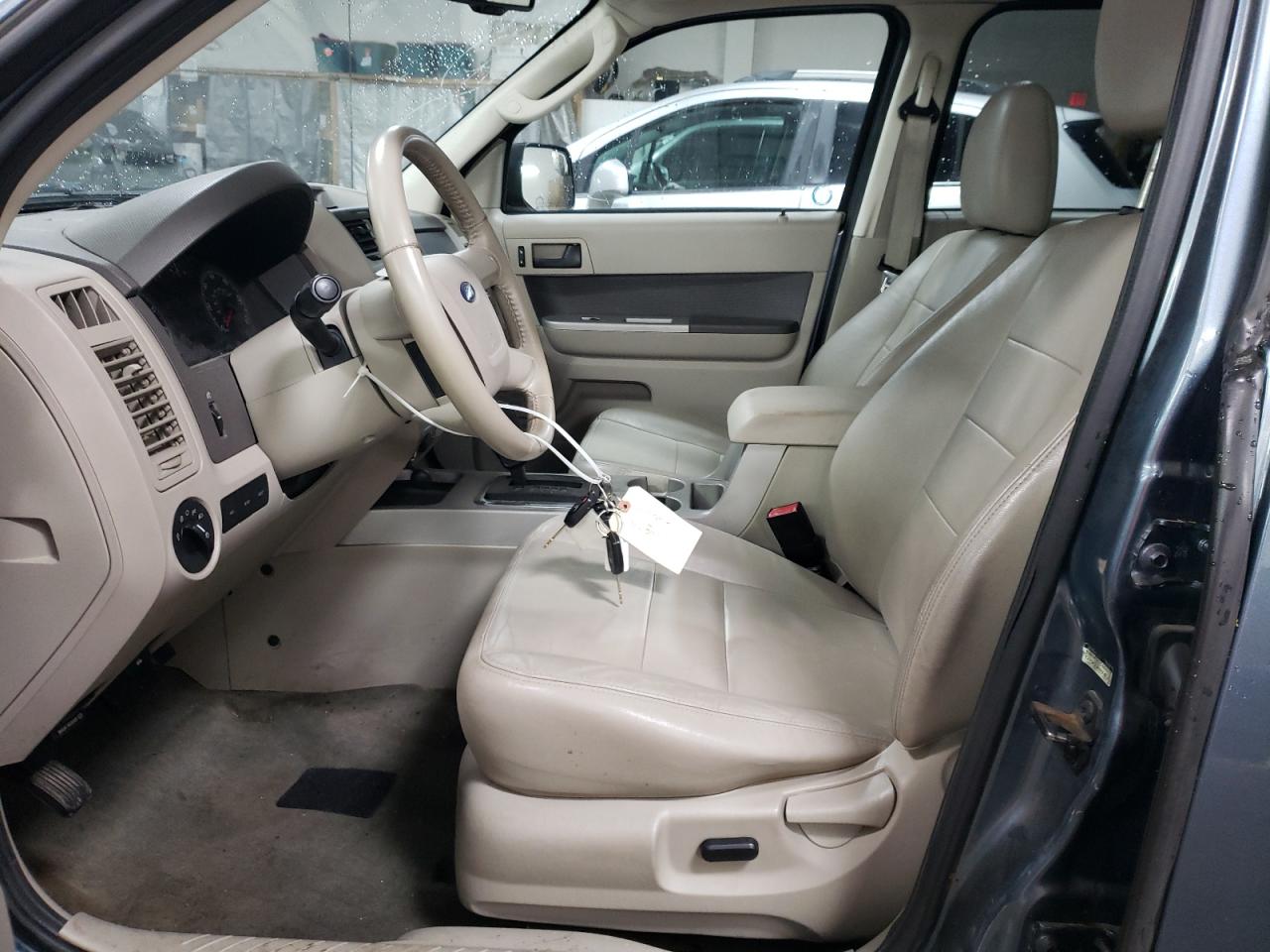 2010 Ford Escape - Image 7