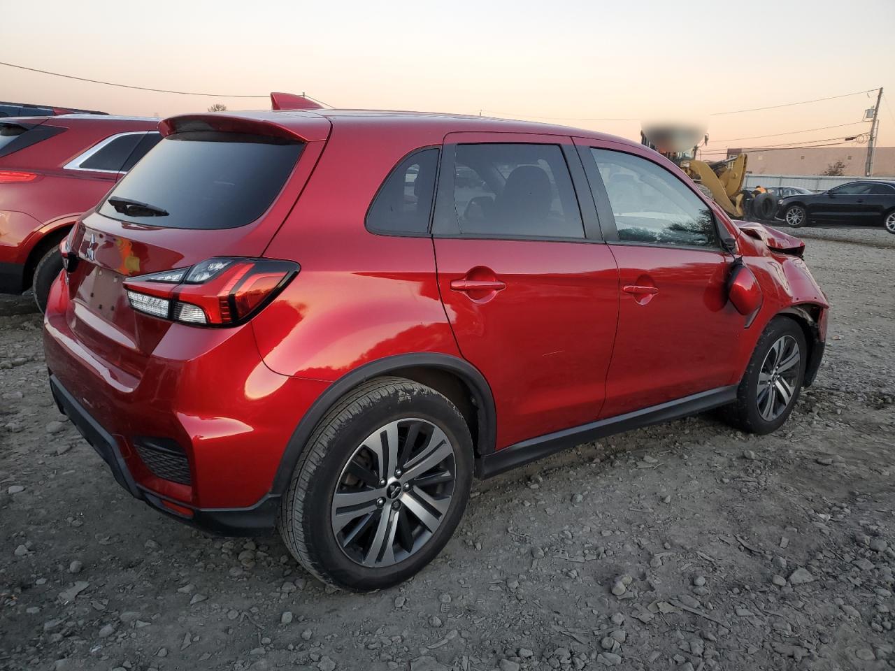 2020 Mitsubishi Outlander - Image 3