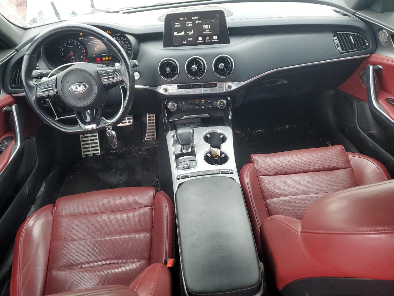 2019 Kia Stinger - Image 8
