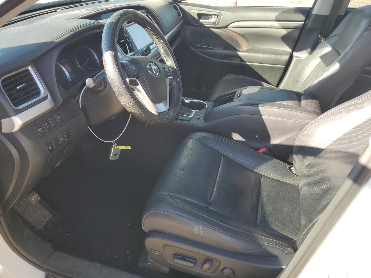 2017 Toyota Highlander - Image 7