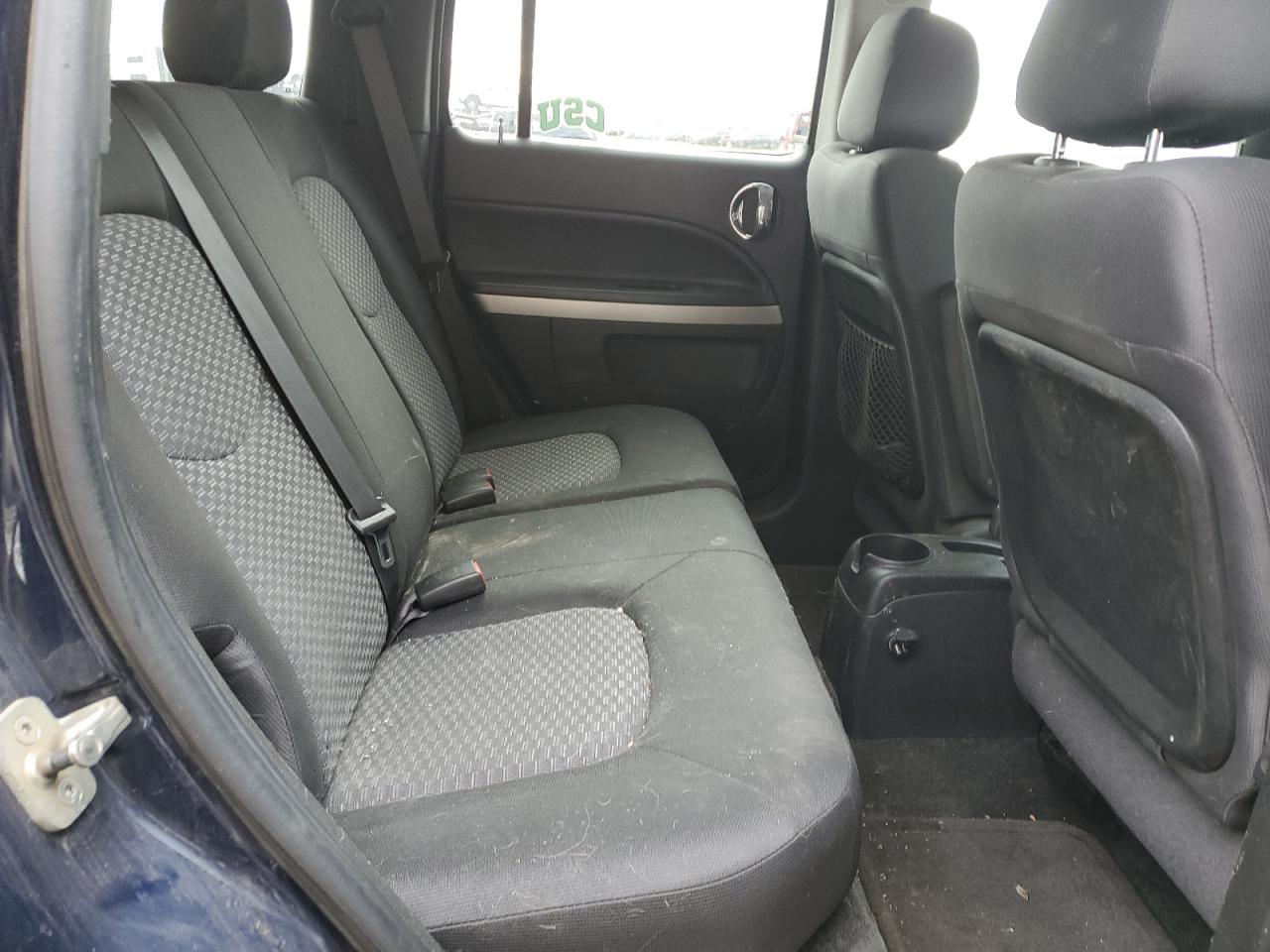 2010 Chevrolet HHR - Image 10
