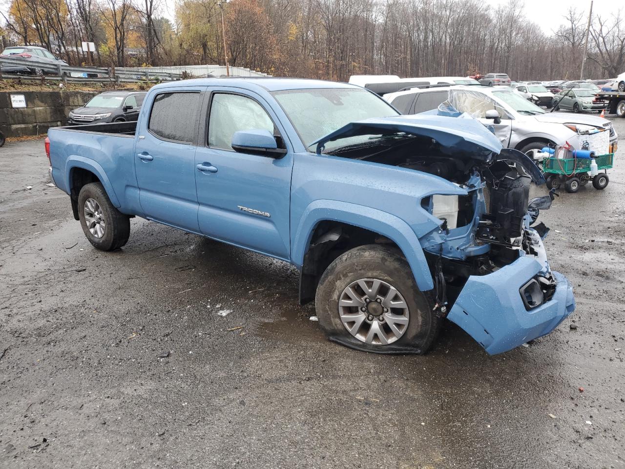 2019 Toyota Tacoma - Image 4