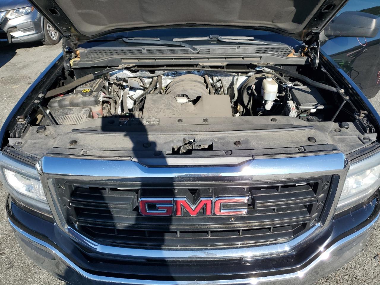 2016 GMC Sierra - Image 11