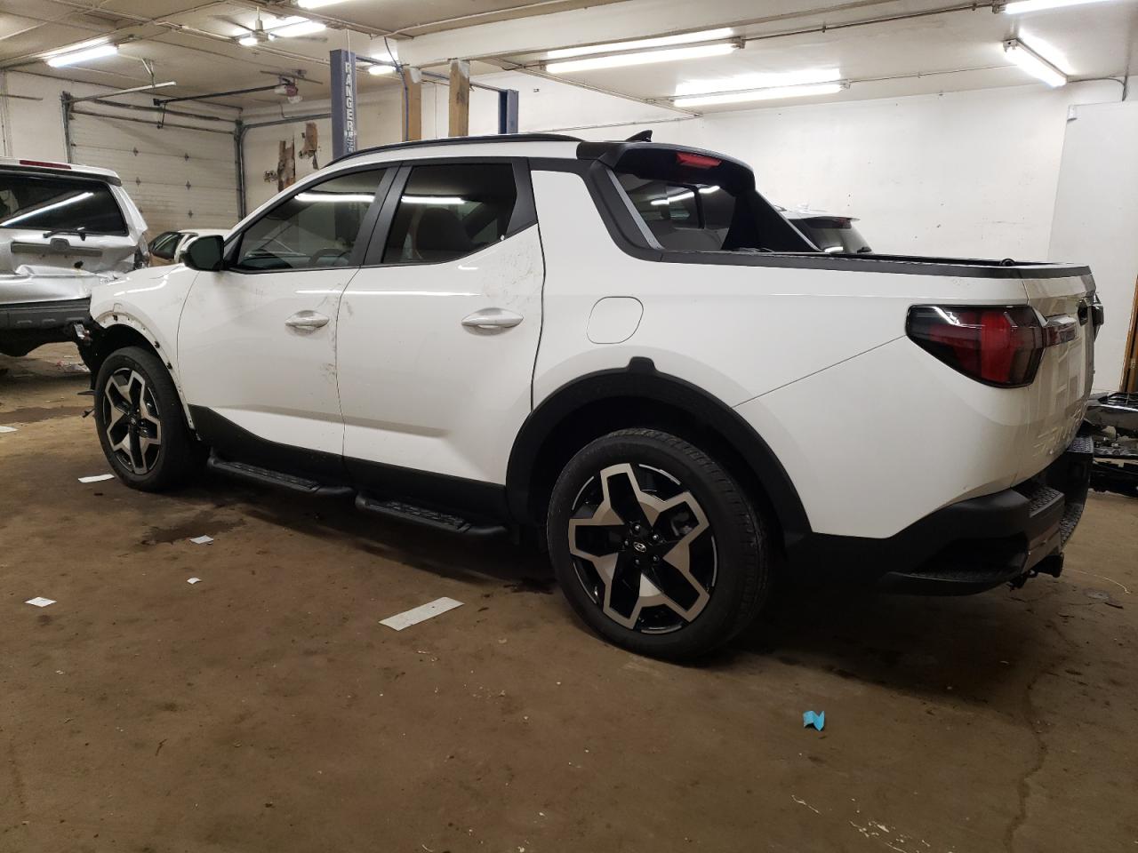 2023 Hyundai Santa Cruz - Image 2