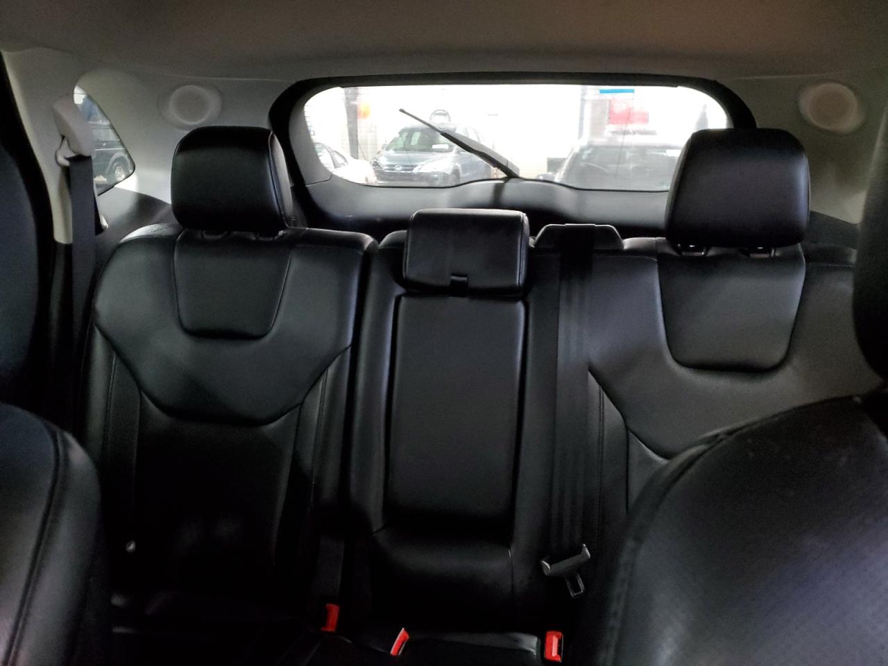 2022 Ford Edge - Image 10