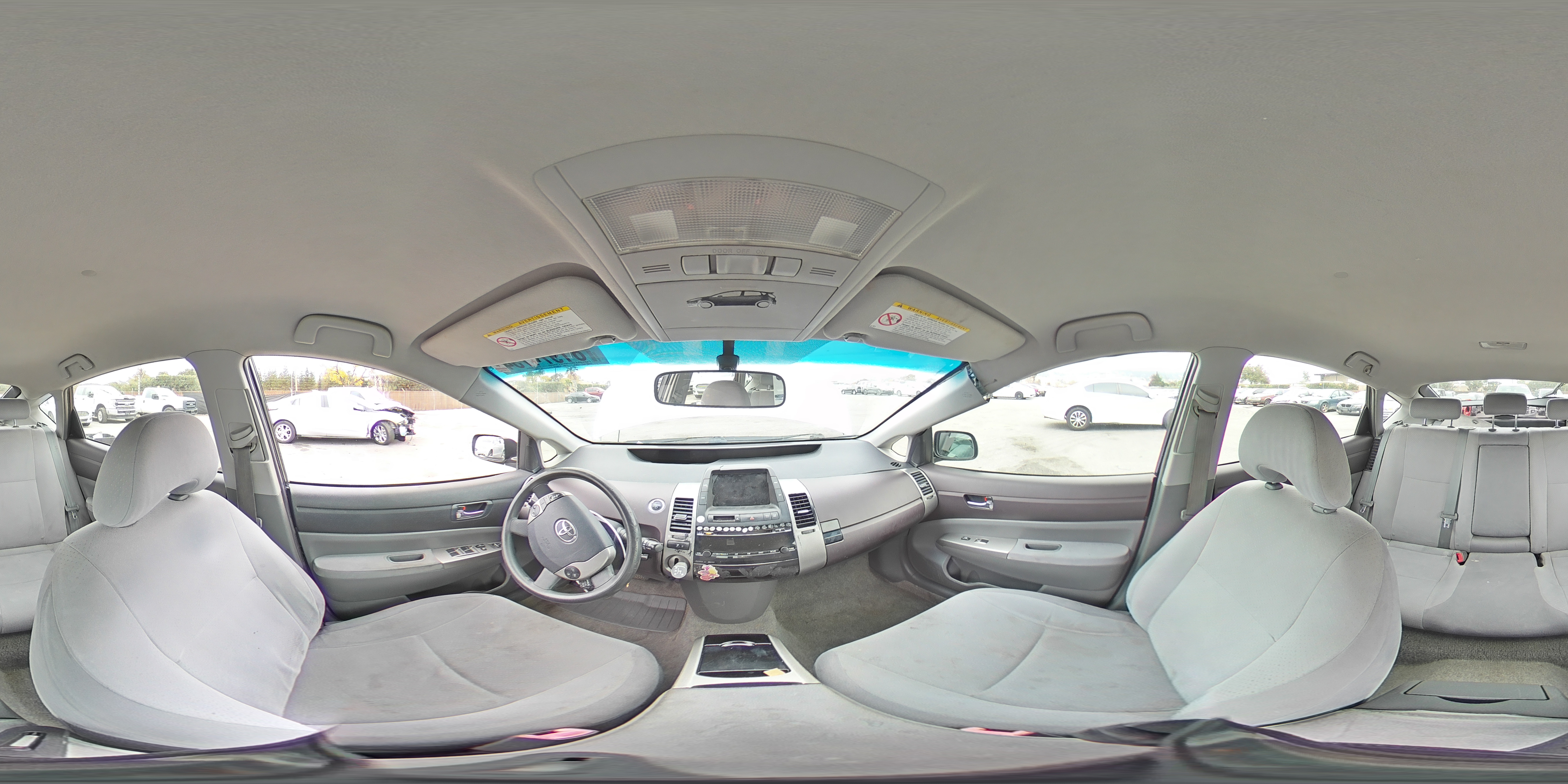 2005 Toyota Prius - Image 12