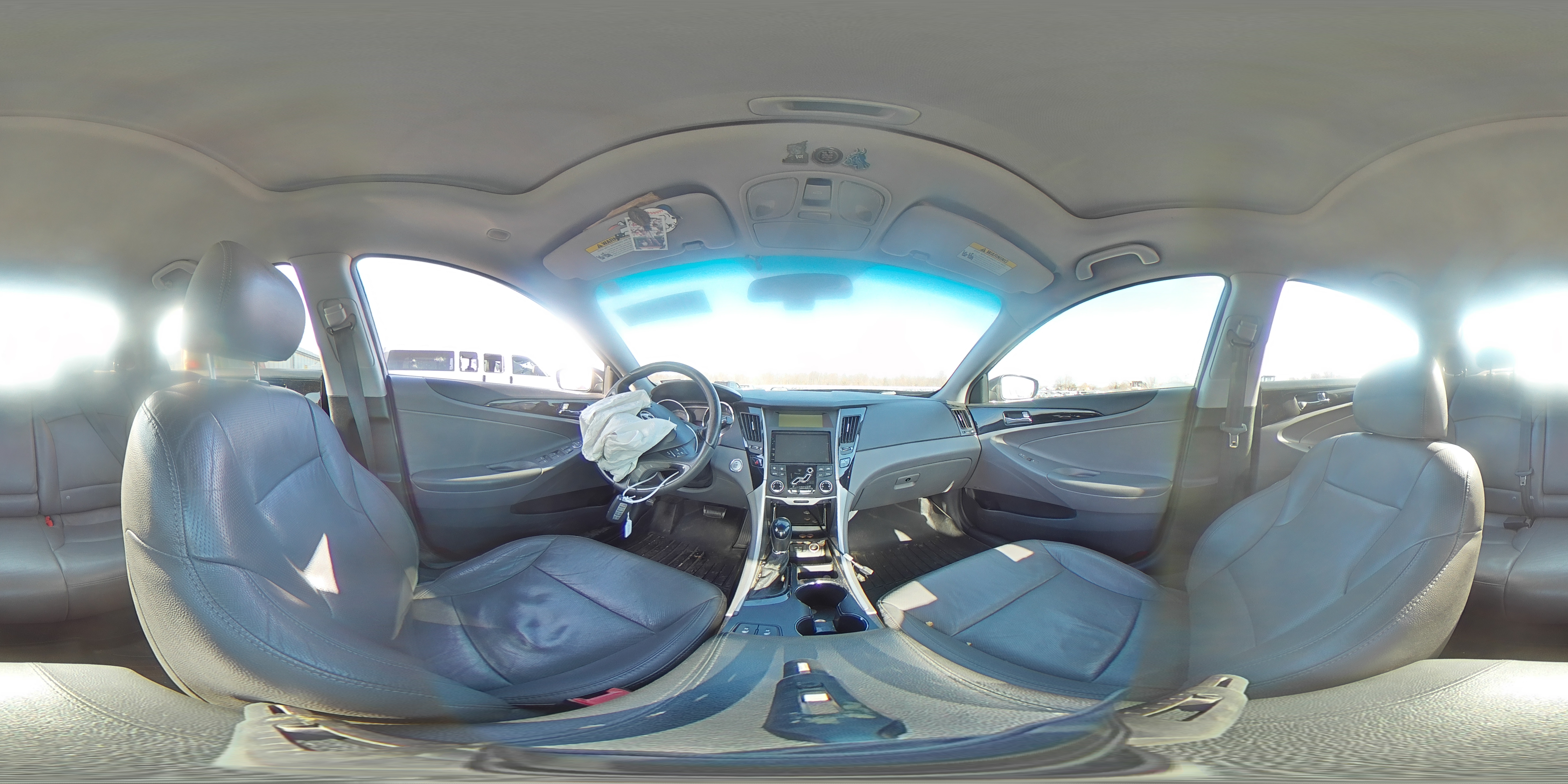 2011 Hyundai Sonata - Image 12