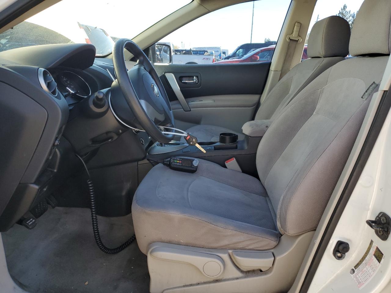 2012 Nissan Rogue - Image 7