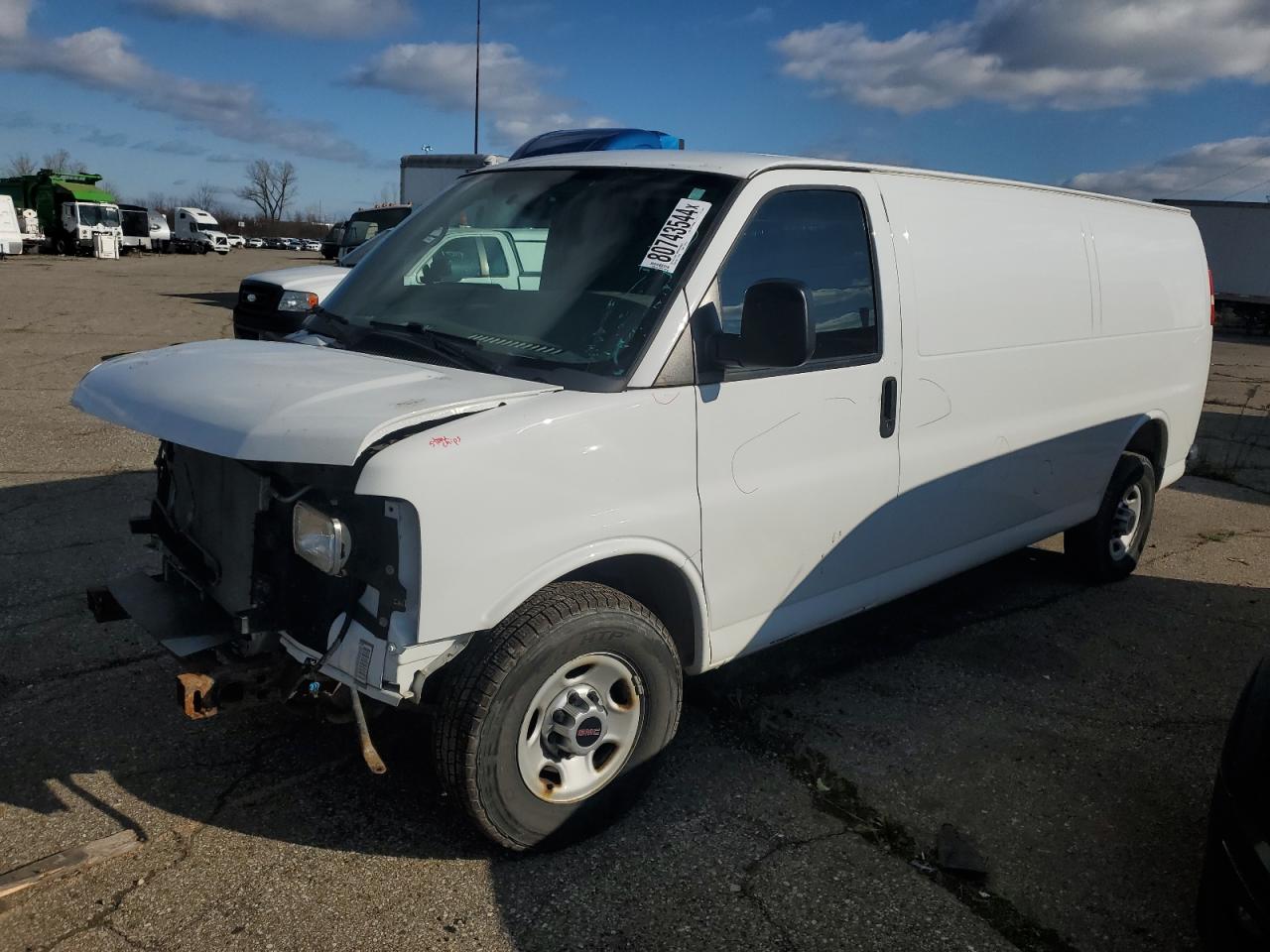 2014 GMC Savana - Image 1