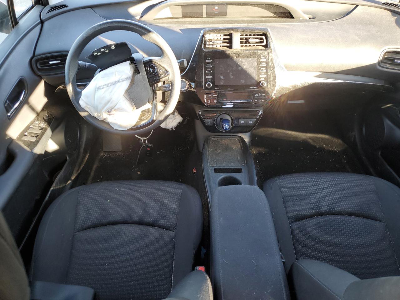 2022 Toyota Prius - Image 8