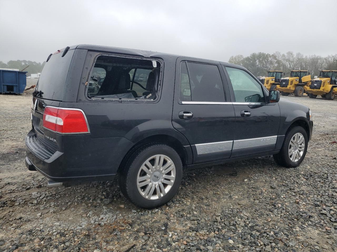 2013 Lincoln Navigator - Image 3