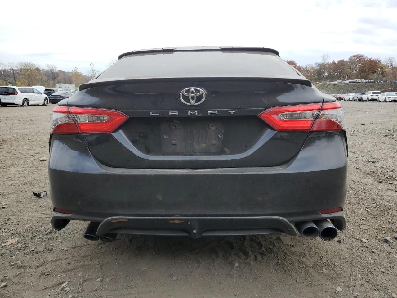 2018 Toyota Camry L VIN: 4T1B11HK2JU056657 Lot: 78814934