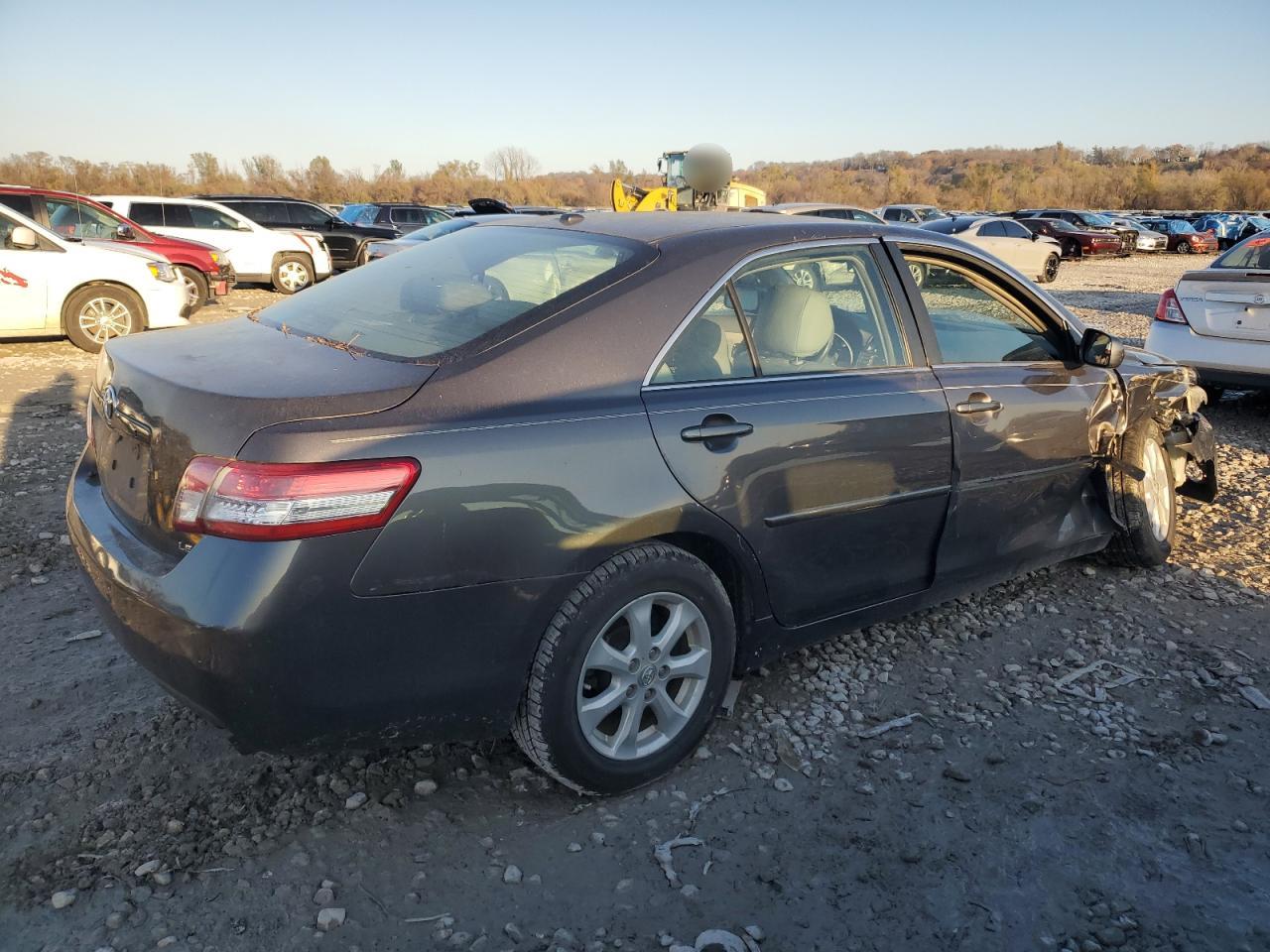 2011 Toyota Camry - Image 3