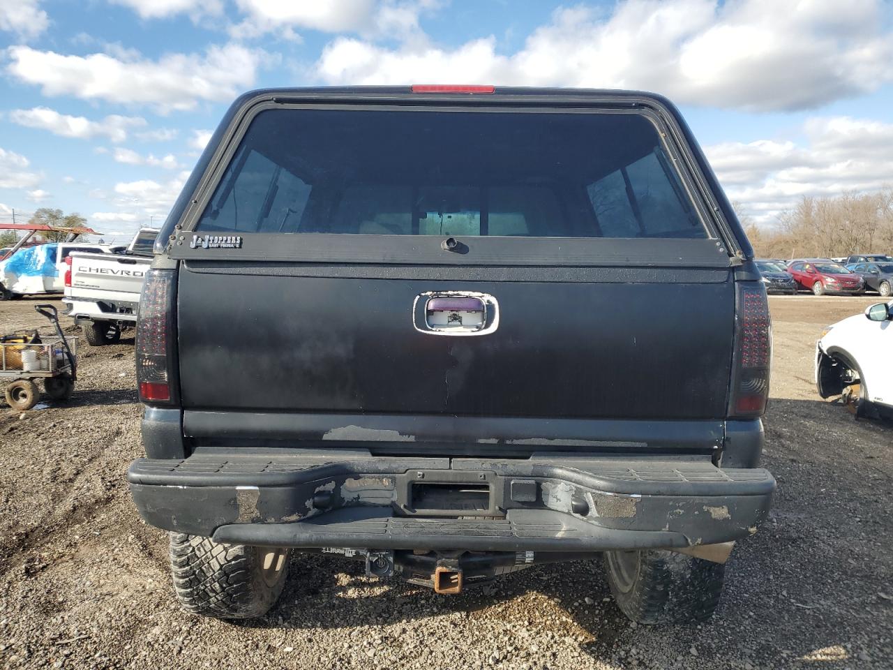 2004 Chevrolet Silverado K2500 Heavy Duty VIN: 1GCHK23114F155320 Lot: 81169384