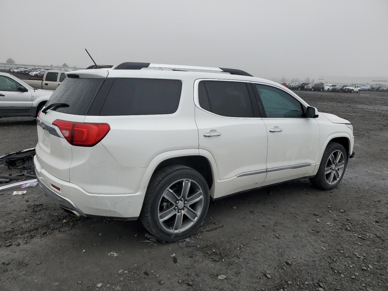 2017 GMC Acadia - Image 3