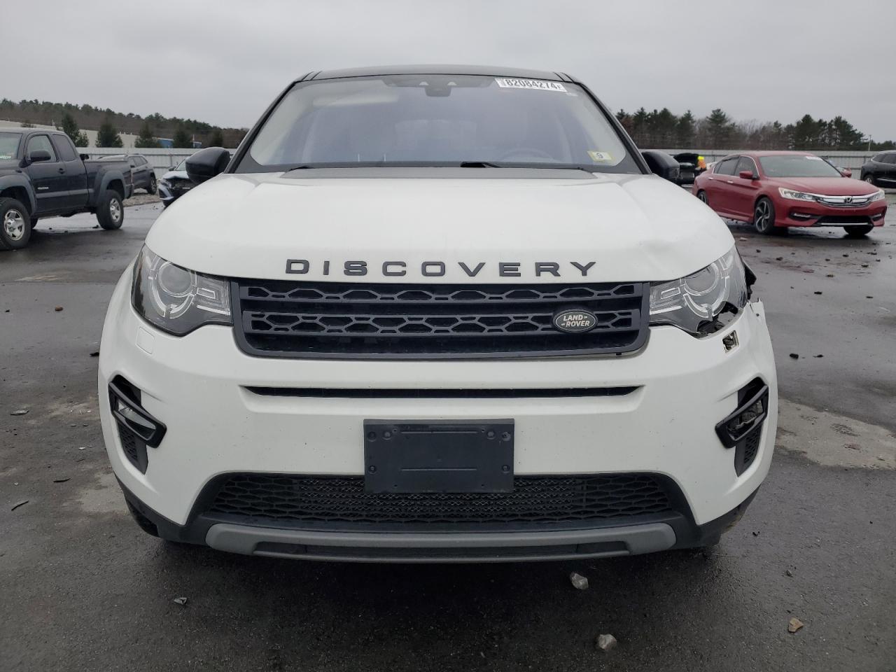 2017 Land Rover Discovery - Image 5