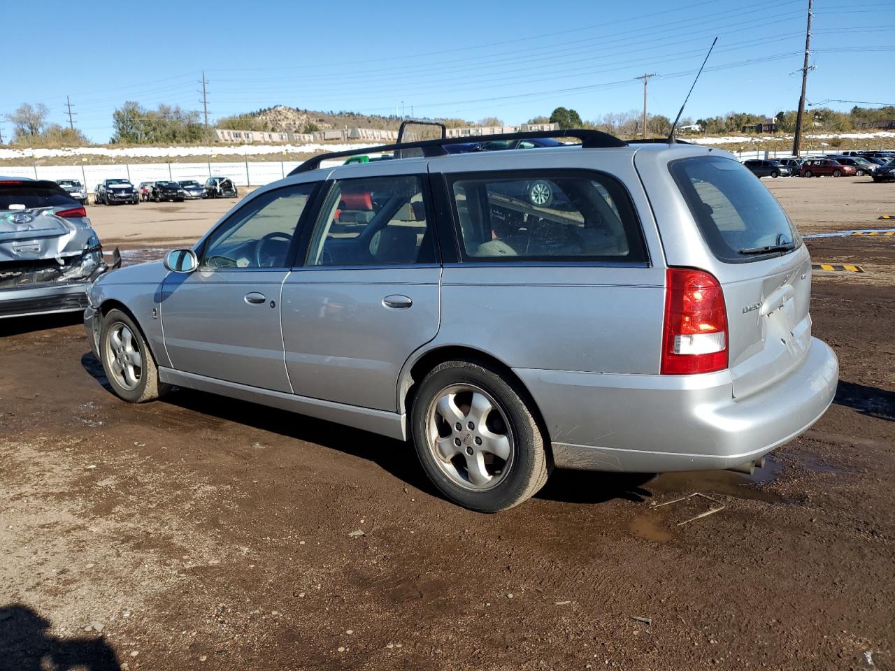 2003 Saturn LW - Image 2