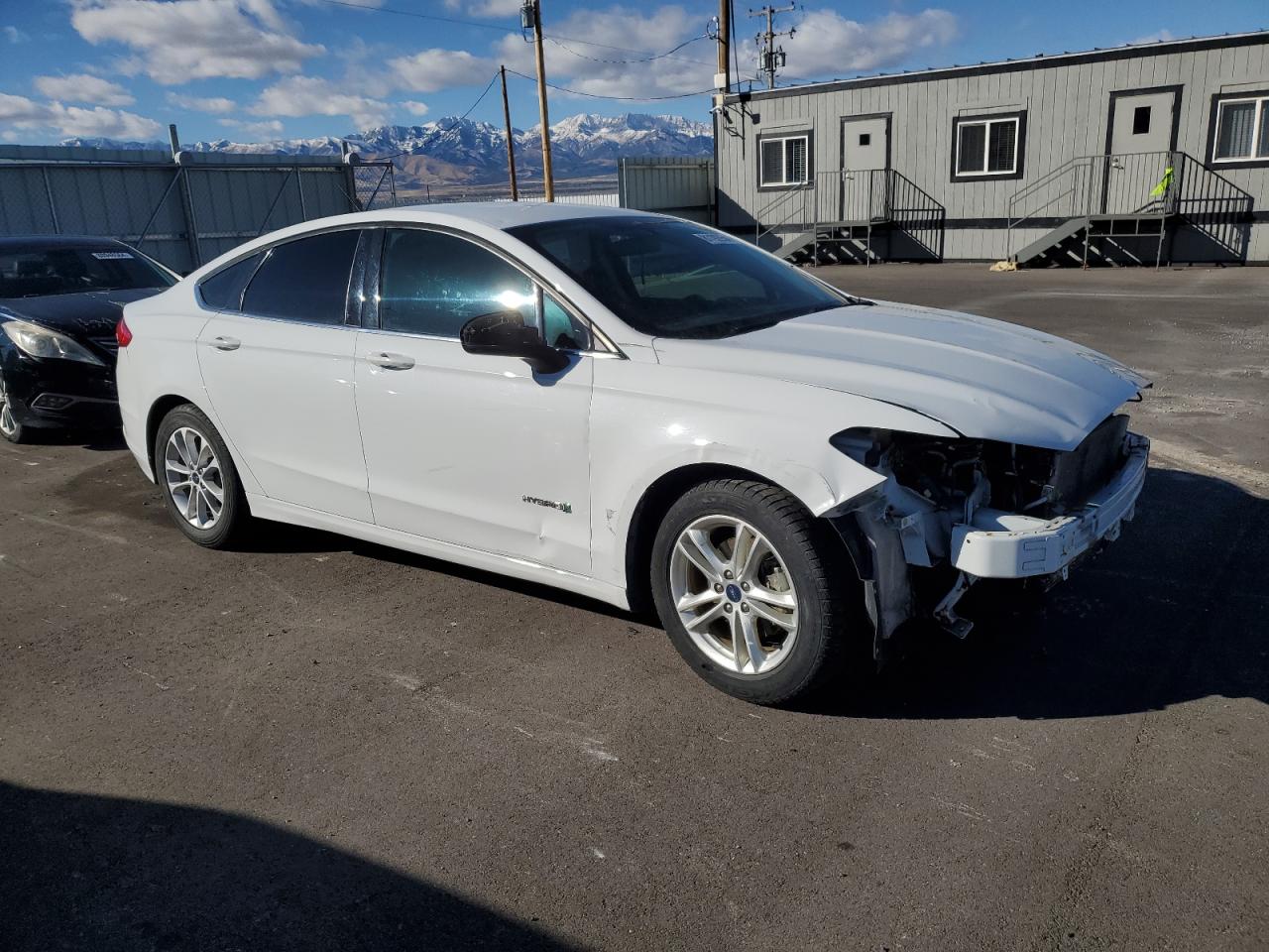 VIN 3FA6P0LU4JR281263 2018 FORD FUSION no.4