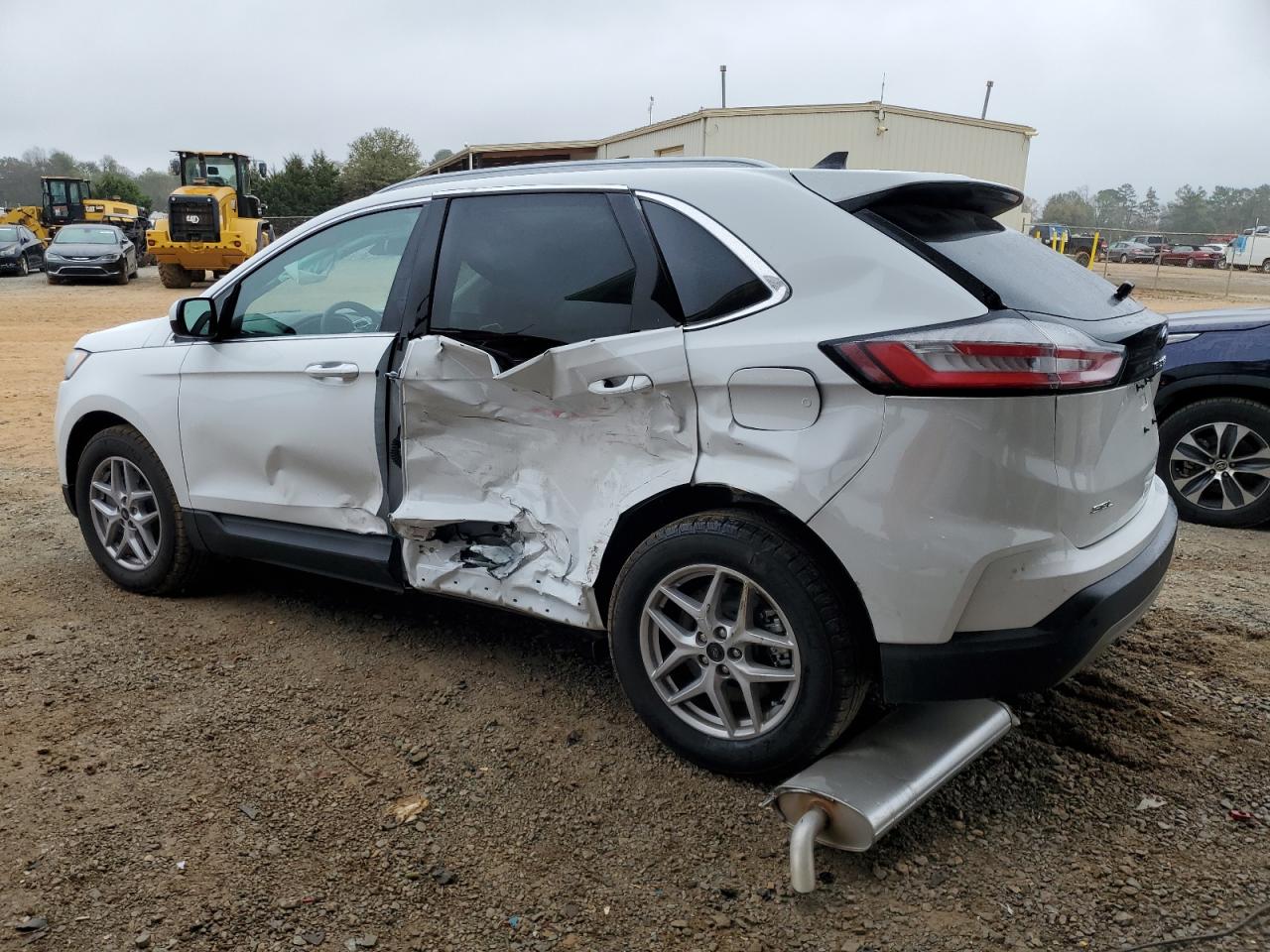 2023 Ford Edge - Image 2