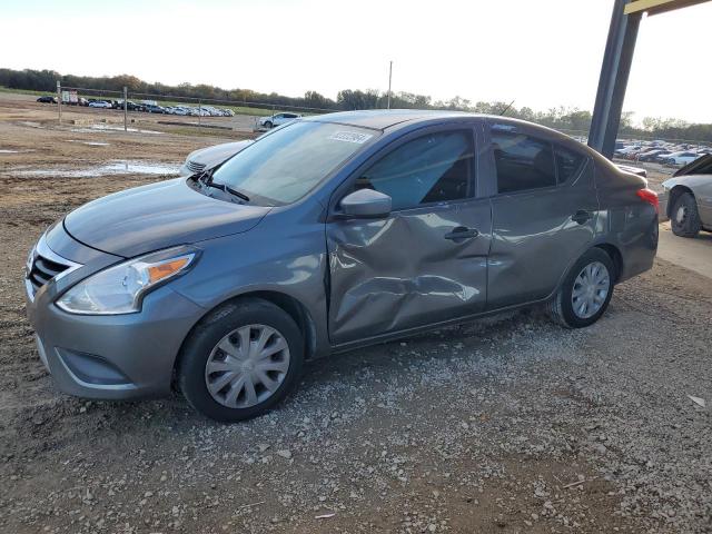  NISSAN VERSA 2018 Серый