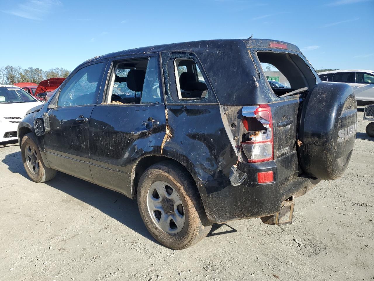 2007 Suzuki Grand Vitara - Image 2