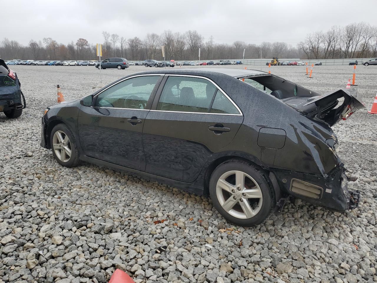 2014 Toyota Camry - Image 2