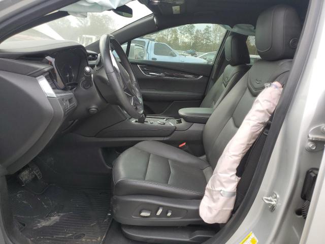  CADILLAC XT5 2020 Srebrny