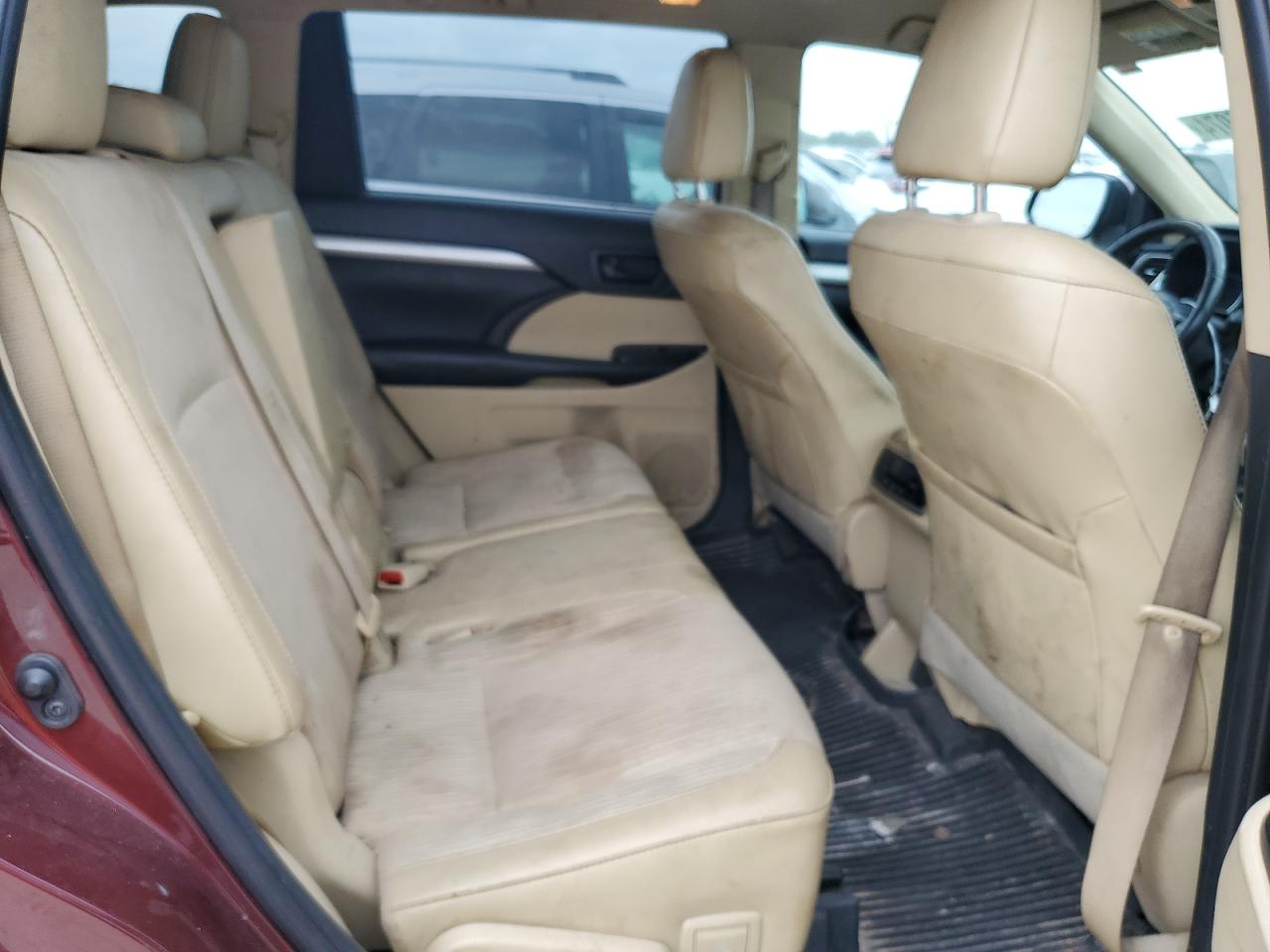 2019 Toyota Highlander - Image 10