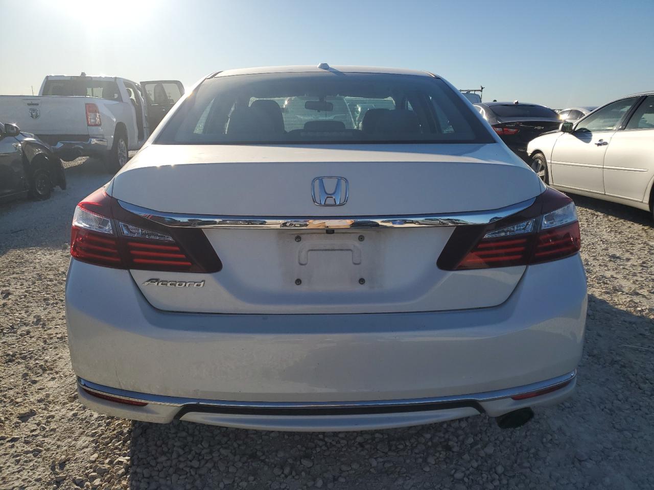 VIN 1HGCR2F77GA208627 2016 HONDA ACCORD no.6