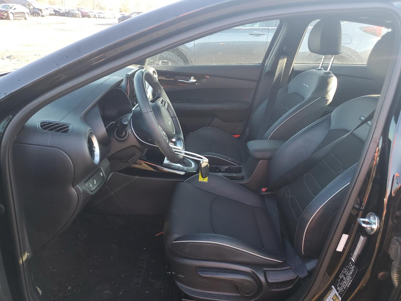 2023 Kia Forte - Image 7