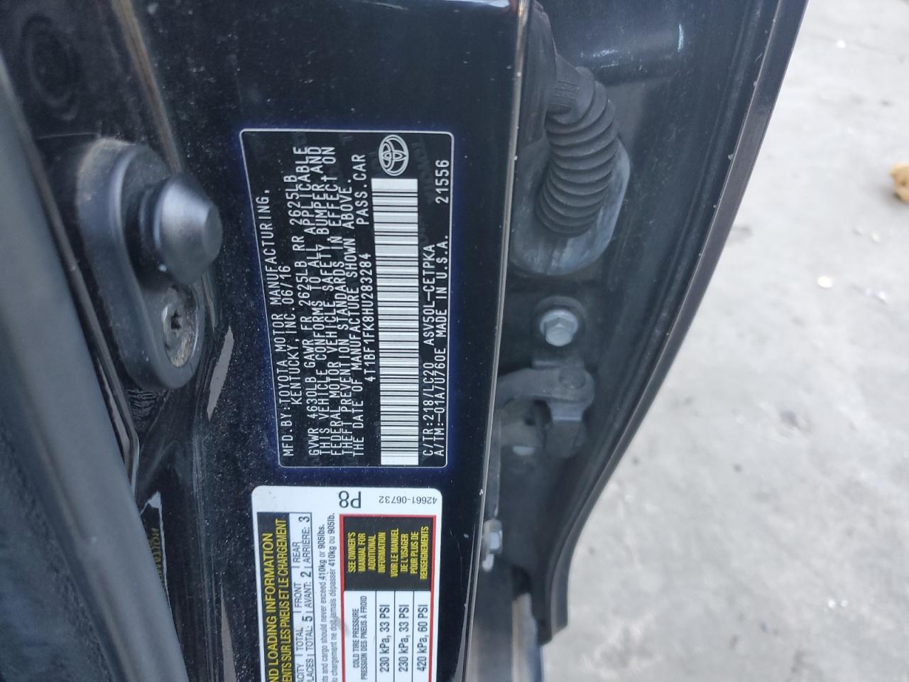 2017 Toyota Camry - Image 12