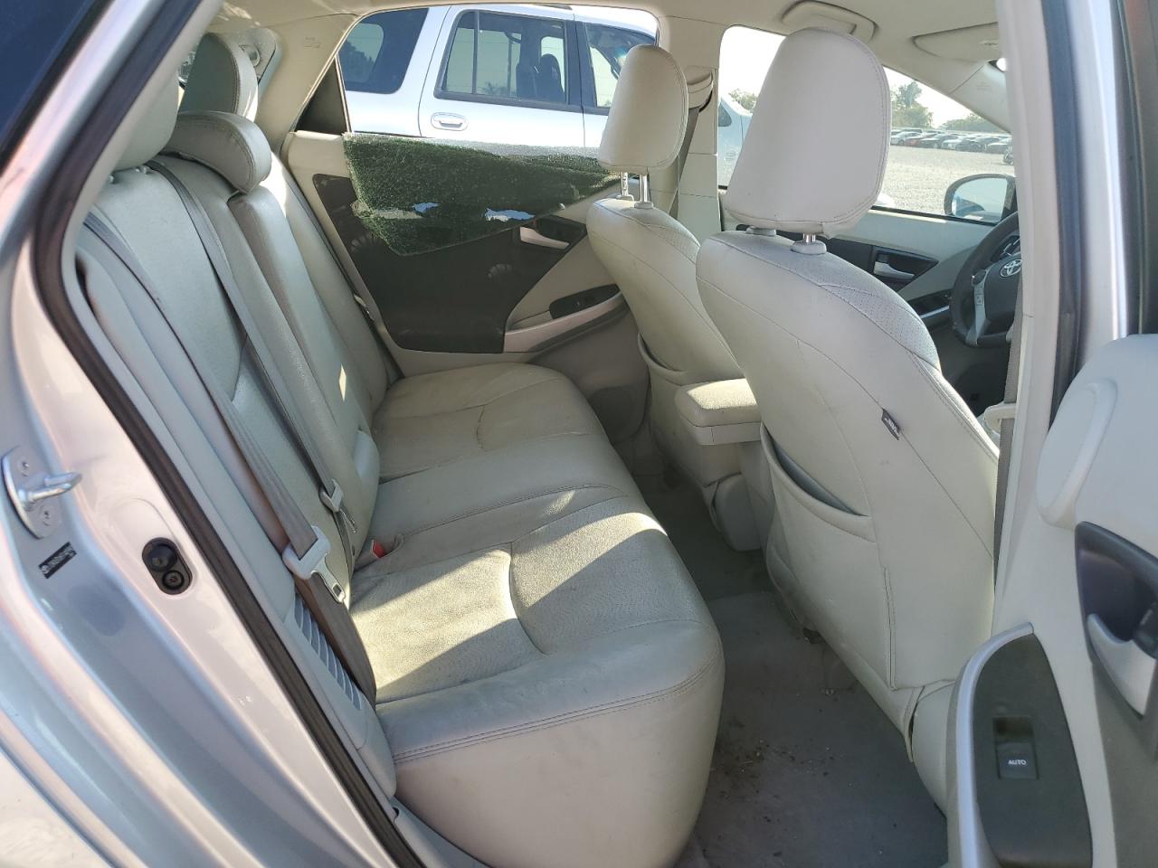 2011 Toyota Prius - Image 10