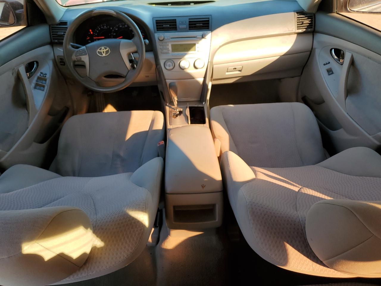 2011 Toyota Camry - Image 8