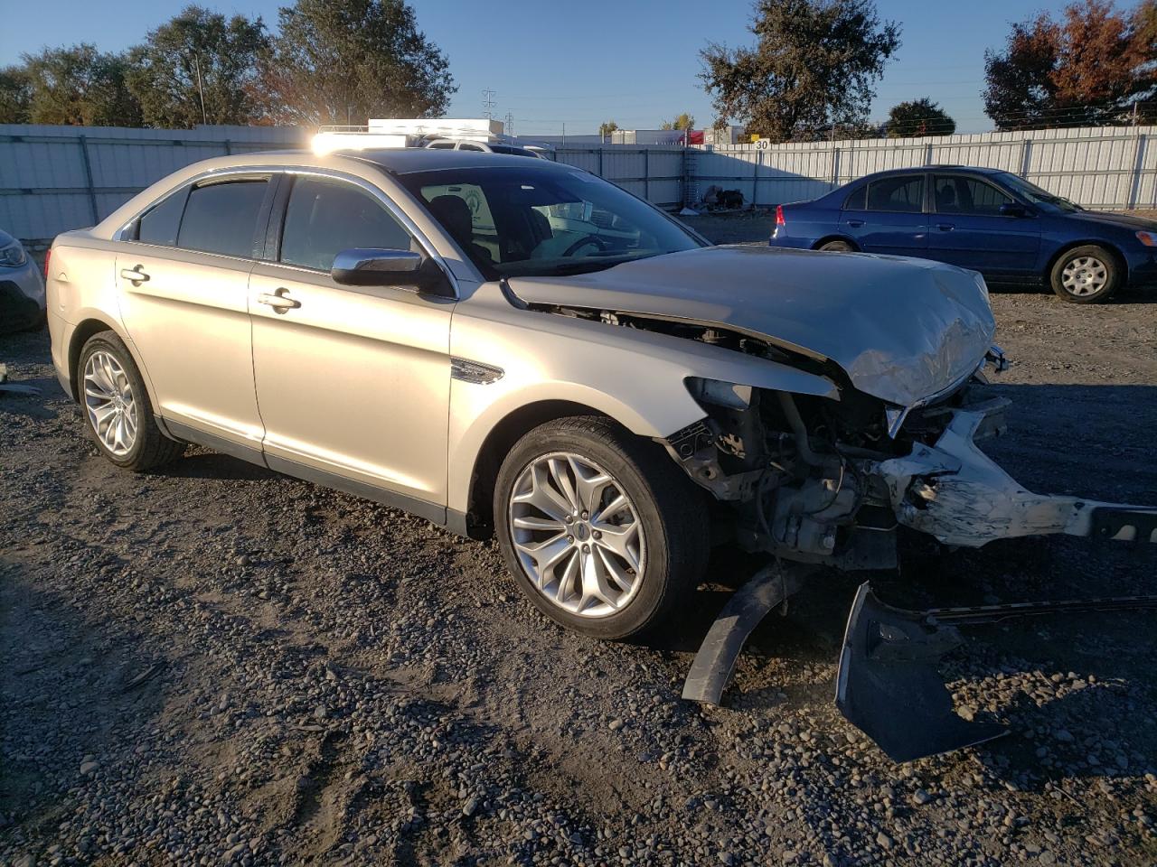 2018 Ford Taurus - Image 4