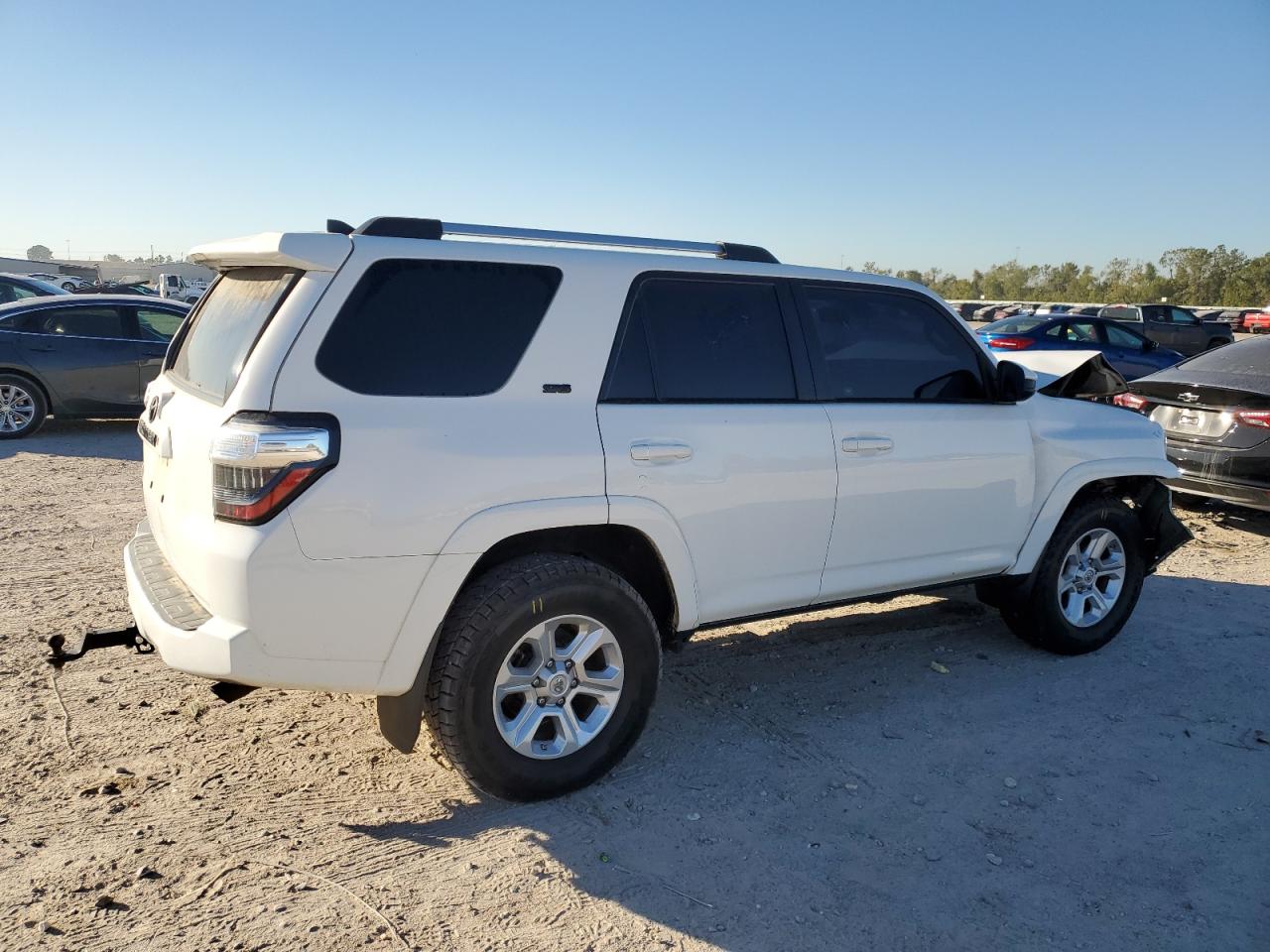 2020 Toyota 4Runner - Image 3