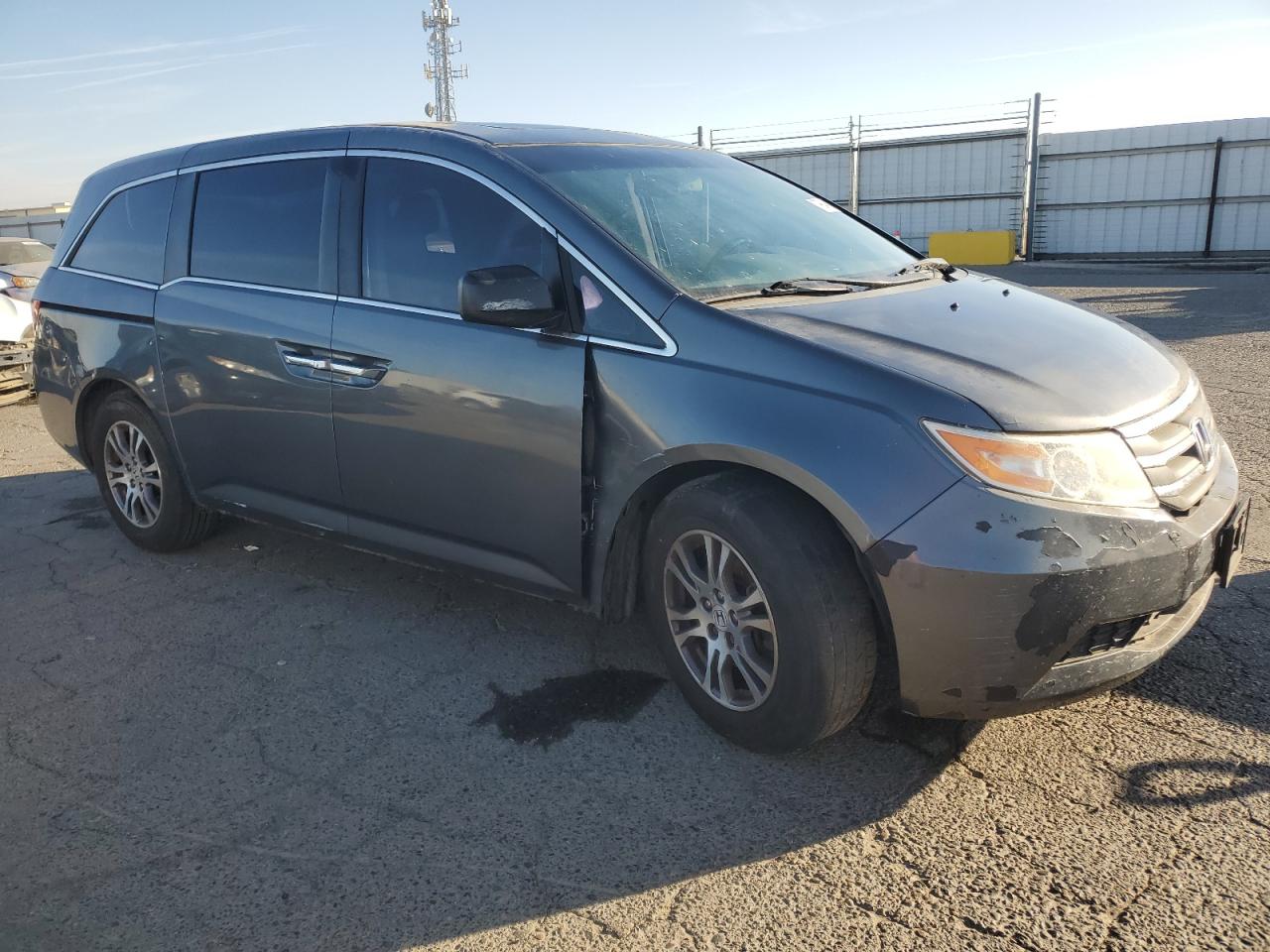 2011 Honda Odyssey - Image 4