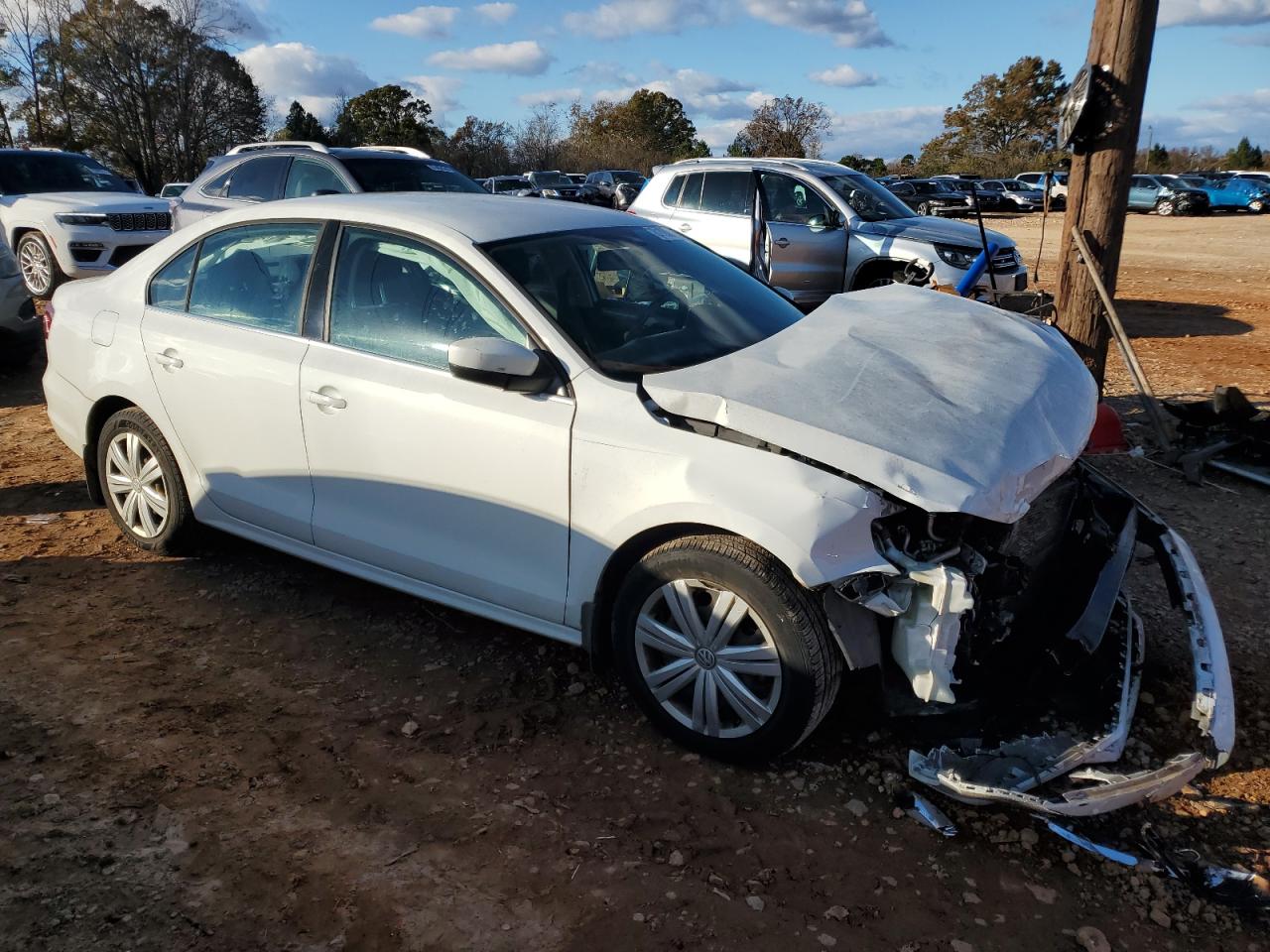 2017 Volkswagen Jetta - Image 4