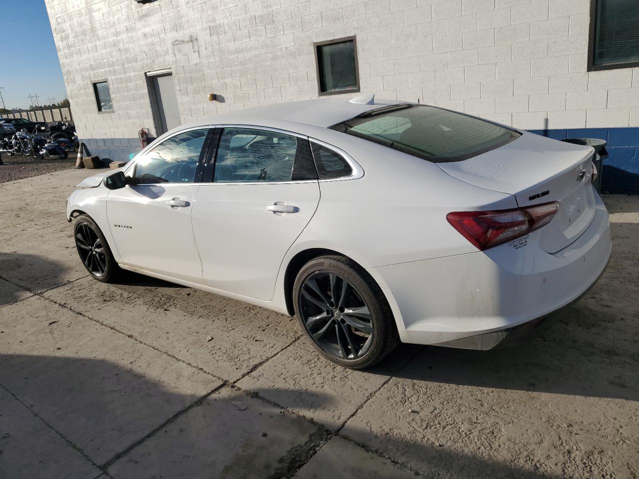 2022 Chevrolet Malibu - Image 2