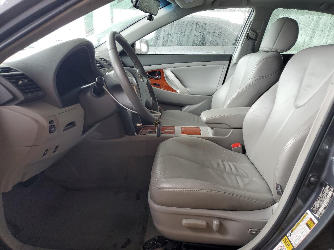 2011 Toyota Camry - Image 7