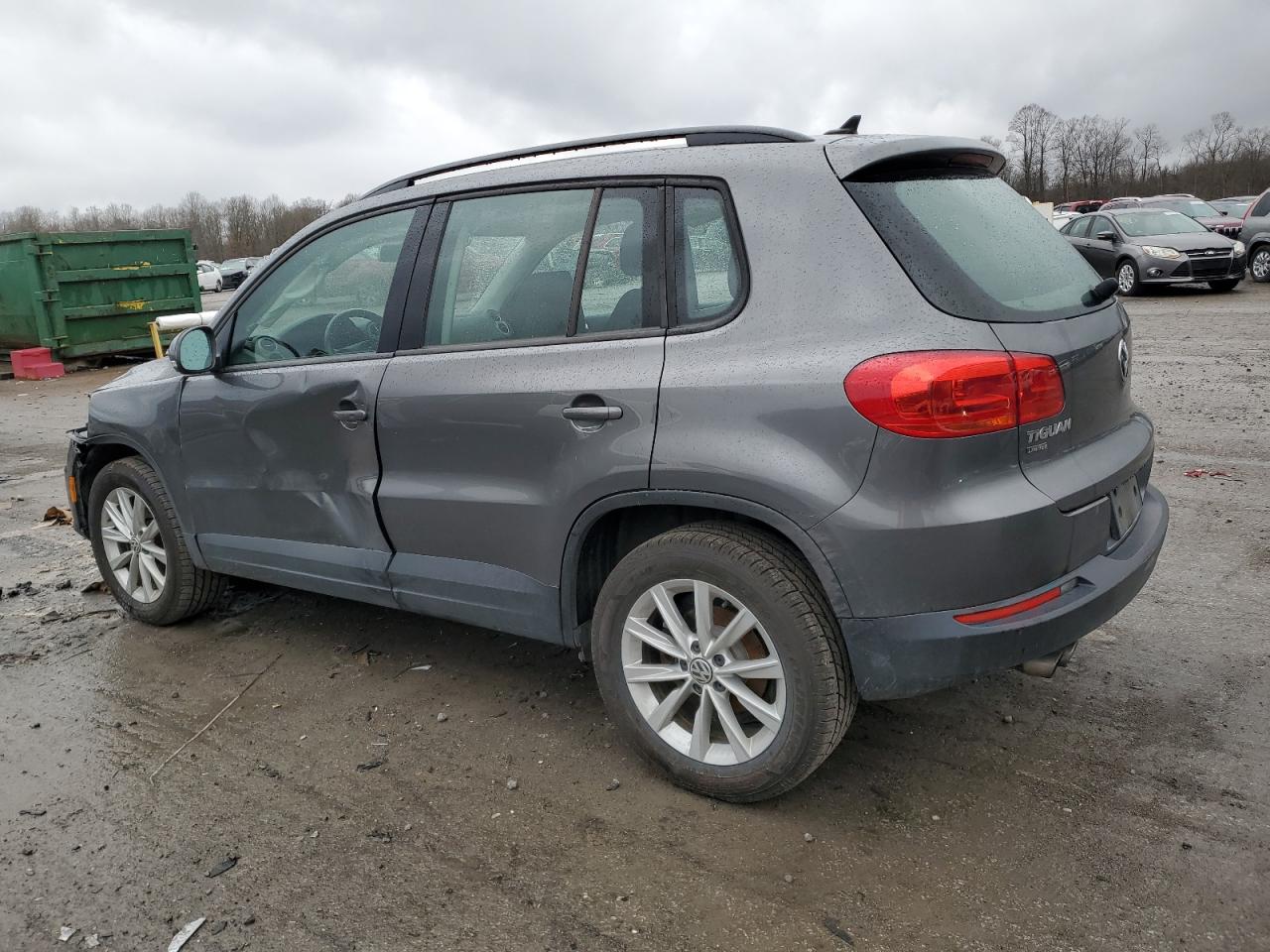 VIN WVGBV7AX5HK045378 2017 VOLKSWAGEN TIGUAN no.2